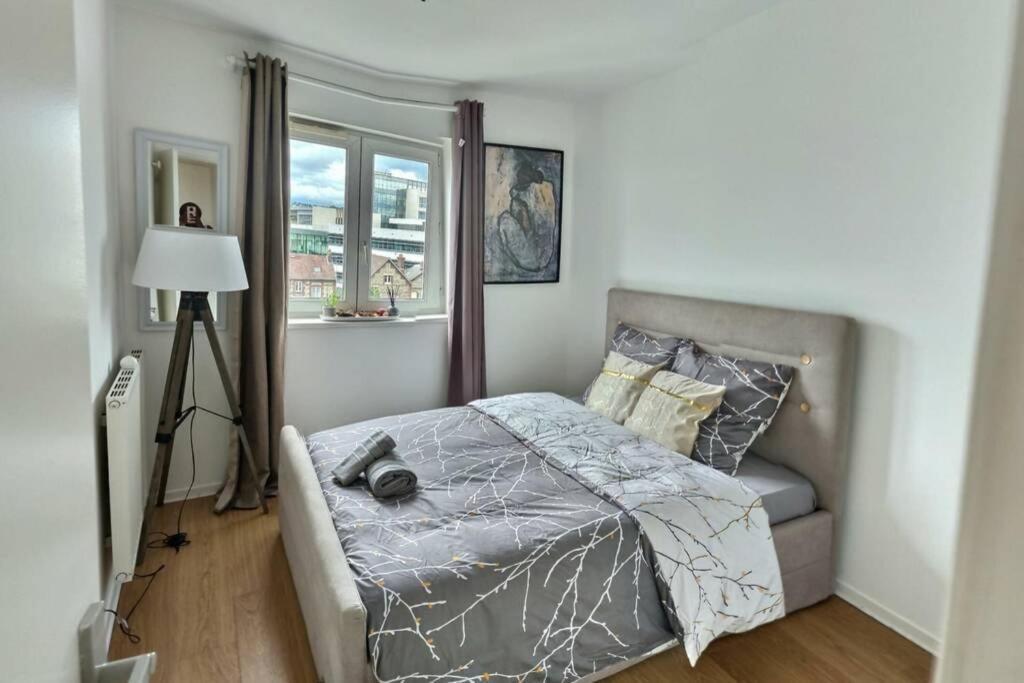 Le Chic Agil Avec Metro Aux Pieds Du Logement Appartement